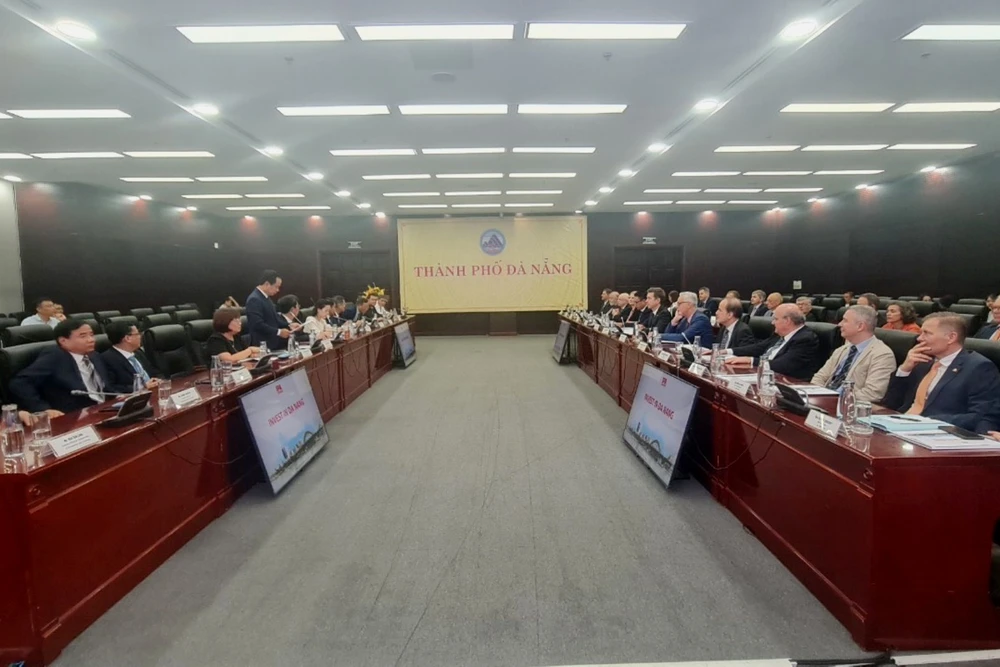 Lãnh đạo thành phố Đà Nẵng tiếp phái đoàn Đại sứ các nước EU tại Việt Nam.