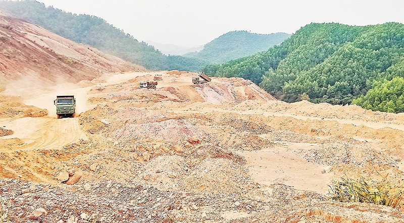 Bãi thải mỏ sắt Tiến Bộ ở phường Linh Sơn đã được tỉnh Thái Nguyên đồng ý chủ trương sử dụng đất thải làm vật liệu san lấp các khu, cụm công nghiệp, dân cư, đô thị, giao thông.