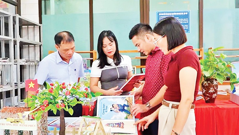 Những bài dự thi Đại sứ Văn hóa đọc năm 2025 chất lượng tốt được trưng bày tại Thư viện tỉnh Thái Nguyên để phục vụ bạn đọc, truyền cảm hứng đọc sách.