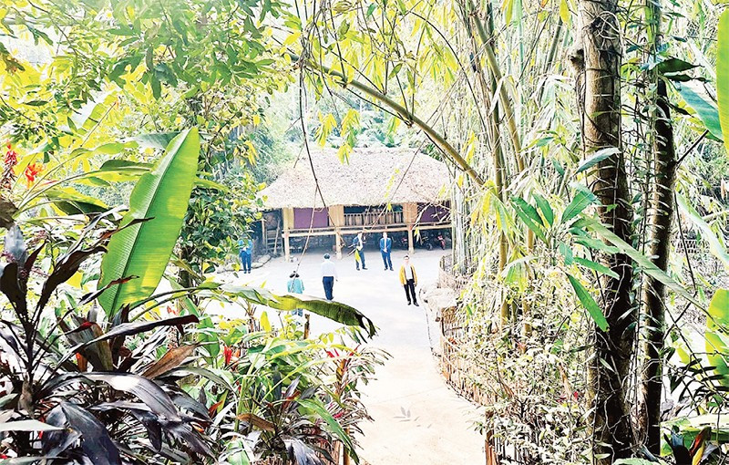 Nét độc đáo về bản sắc văn hóa hài hòa với môi trường sinh thái tạo nên sức hút của Làng du lịch cộng đồng Thái Hải (Thái Nguyên).