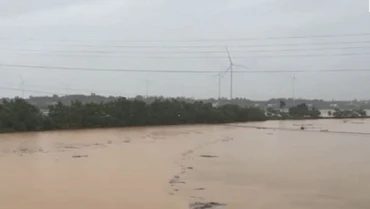 [Video] Gần 63.000 ha đất nông nghiệp Trung Bộ bị ngập úng do ảnh hưởng bão số 1