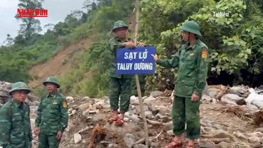 [Video] Nghệ An: Sạt lở chia cắt quốc lộ 16, giao thông tê liệt