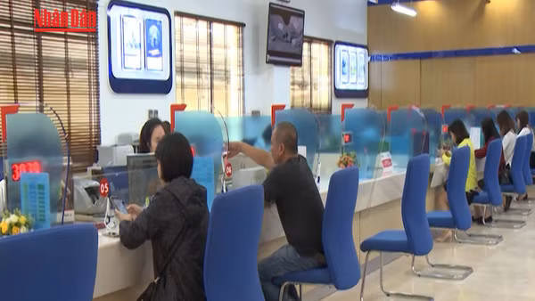[Video] Chuyển khoản trên 500 triệu đồng có thể mất tới 1 ngày 