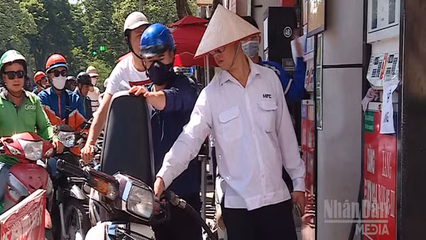 [Video] Đề xuất kéo dài giảm thuế nhập khẩu xăng dầu 0%