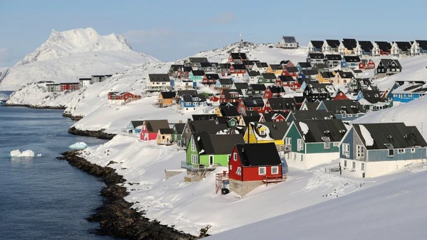 Quang cảnh thành phố Nuuk, Greenland. (Ảnh: THX/TTXVN)