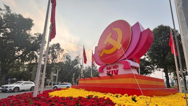 Thủ đô Hà Nội rộn ràng trước ngày hội lớn. 