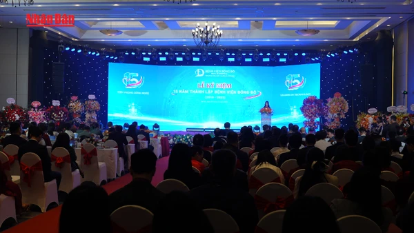 [Video] Bệnh viện Đông Đô tổ chức lễ kỷ niệm 15 năm hoạt động