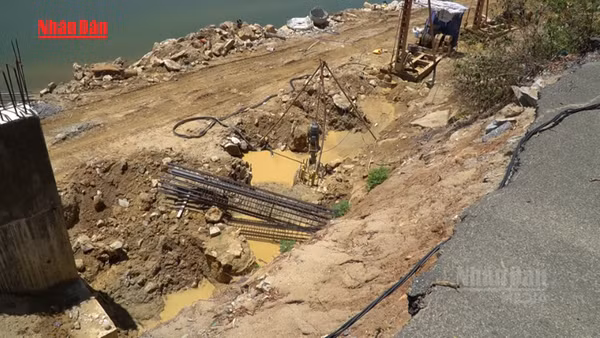 [Video] Chậm tiến độ, đơn vị thi công bị "tuýt còi" 