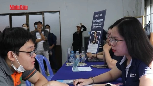 [Video] TP Hồ Chí Minh cần tuyển mới hơn 15.800 lao động 