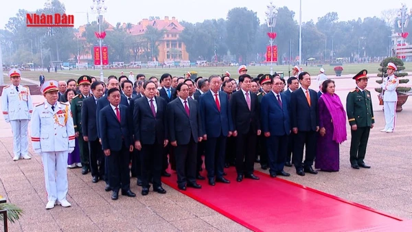 [Video] Lãnh đạo Đảng, Nhà nước vào Lăng viếng Chủ tịch Hồ Chí Minh nhân kỷ niệm 96 năm Ngày thành lập Đảng