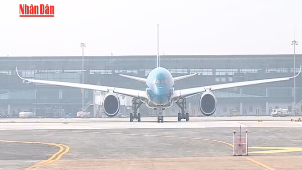 [Video] Đề xuất phụ thu nhiên liệu, vé máy bay nội địa có thể tăng tới 4,68 triệu đồng/vé