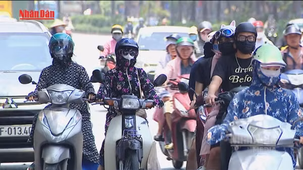 [Video] Nắng nóng kéo dài, người dân cần chủ động phòng tránh say nắng, sốc nhiệt 