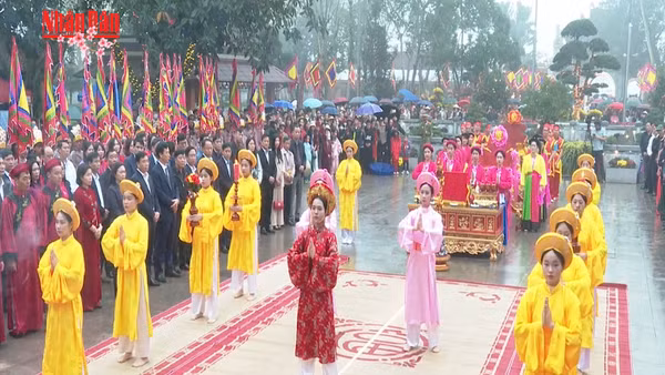 [Video] Lễ dâng hương tưởng niệm Tổ Mẫu Âu Cơ tại xã Hiền Lương