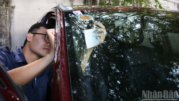 Ngày đầu áp dụng cấp giấy chứng nhận đăng kiểm điện tử tại Thành phố Hồ Chí Minh.