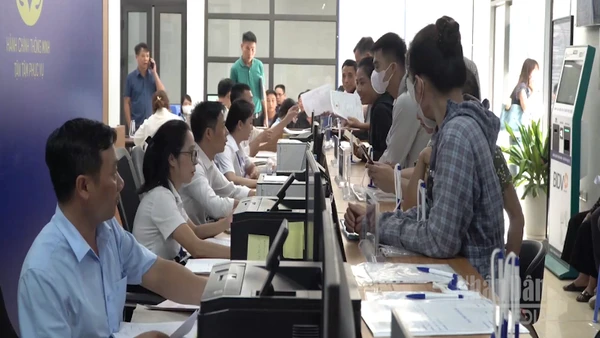 [Video] Người dân Hà Nội sắp được xử lý 95% thủ tục hành chính tại nhà