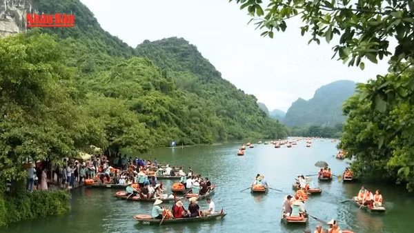 [Video] TripAdvisor vinh danh nhiều danh thắng nổi tiếng của Ninh Bình 