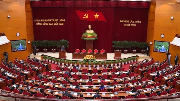 [Video] Trung ương thông qua nhân sự giới thiệu vào Bộ Chính trị khóa XIV