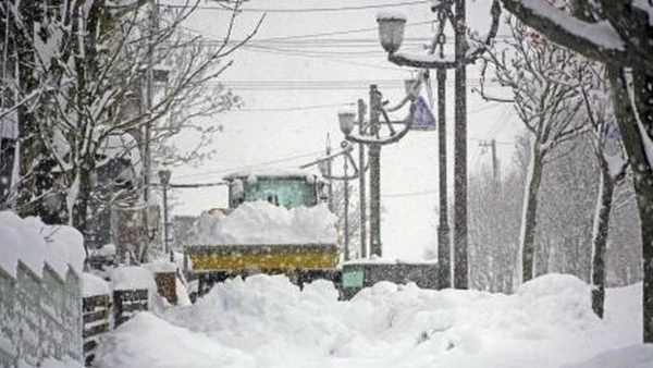 Tuyết rơi dày đặc tại Hokkaido, Nhật Bản. (Ảnh: Kyodo/TTXVN)