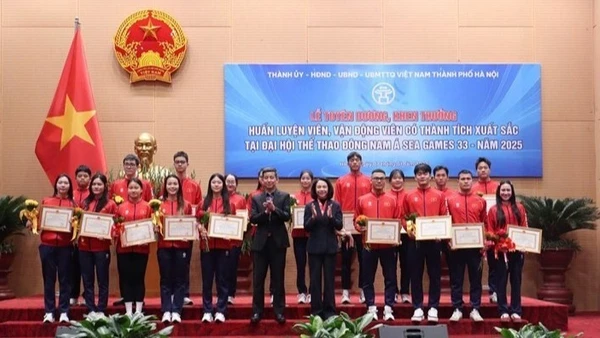 Lễ trao thưởng tổ chức chiều 7/1 tại Hà Nội.