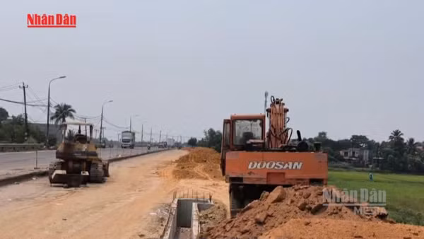 [Video] Thi công ì ạch tại dự án nâng cấp, cải tạo Quốc lộ 14B