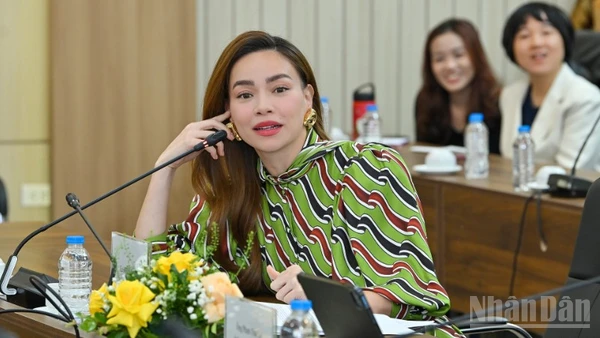 Ca sĩ Hồ Ngọc Hà: "Nhiều dự án tại Hành động vì Cộng đồng đã làm lay động trái tim người mẹ như tôi". (Ảnh: THỦY NGUYÊN)