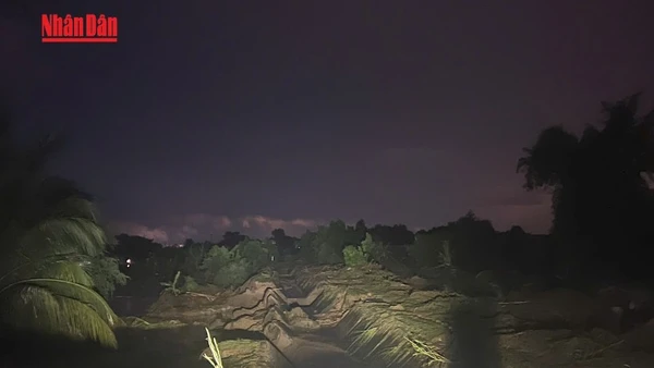 [Video] Lâm Đồng: Vỡ hồ chứa nước, cuốn trôi một người và nhiều nhà cửa