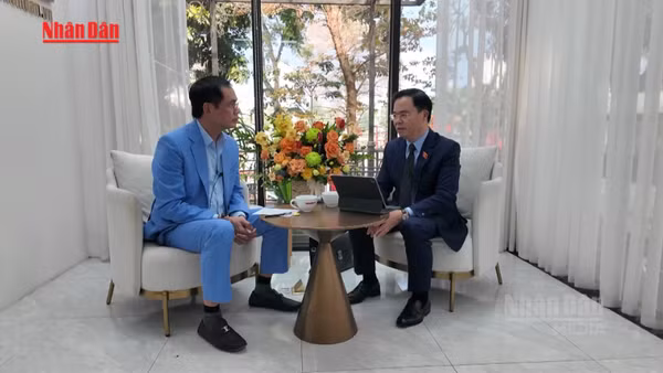 Podcast Đối thoại chính sách: Chuyển đổi số tạo bước chuyển mạnh mẽ trong hoạt động của Quốc hội