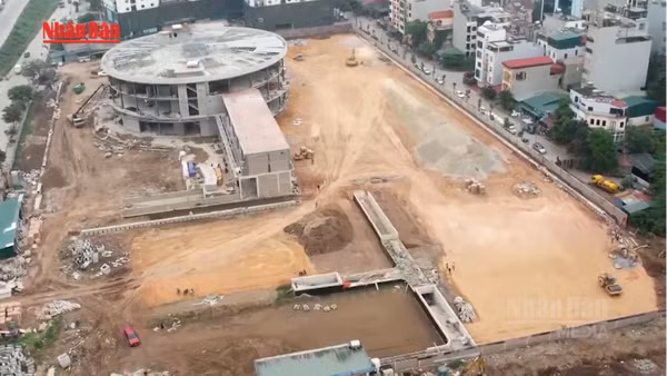 [Video] Bến xe hiện đại bậc nhất Thủ đô tăng tốc về đích