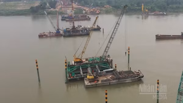[Video] Áp lực tiến độ tại hai dự án cầu Tứ Liên và Trần Hưng Đạo 