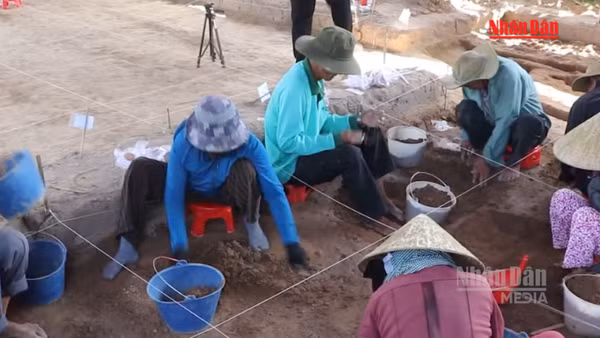 [Video] Phát hiện nhiều di chỉ, cổ vật giá trị sau khai quật Thành cổ Châu Sa