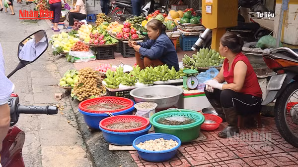[Video] Hà Nội tăng cường quản lý, điều hành và bình ổn giá những tháng cuối năm 2026 
