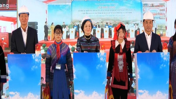 [Video] Khởi công các trường nội trú liên cấp vùng biên Tuyên Quang và Lào Cai