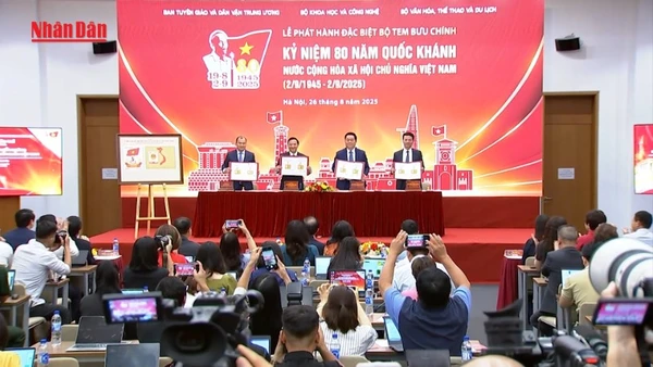 [Video] Phát hành đặc biệt bộ tem kỷ niệm 80 năm Quốc khánh 2/9