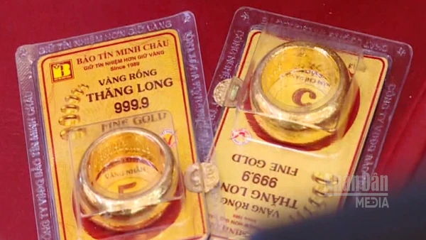 [Video] Giá vàng sáng 15/3 giảm mạnh sau tuần biến động