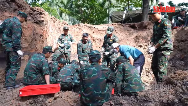 [Video] Hành trình đưa các Anh hùng liệt sĩ trở về 