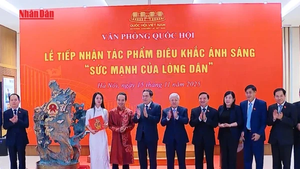 [Video] Tiếp nhận tác phẩm "Sức mạnh của lòng dân" 