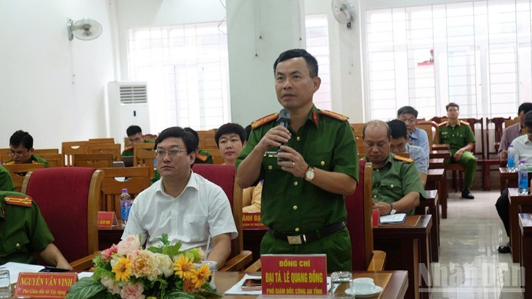 Đại tá Lê Quang Đồng, Phó Giám đốc Công an tỉnh Khánh Hòa phát biểu về kế hoạch phối hợp giữa Công an tỉnh và các cấp, các ngành trong cuộc thực tập phương án. ndo_br_image-1-2025-10-20t131017939-4675.jpg