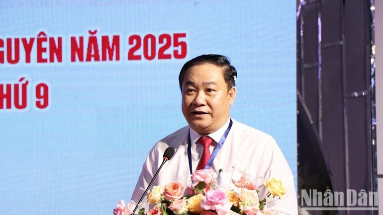Phó Giám đốc Sở Y tế tỉnh Khánh Hòa Trịnh Ngọc Hiệp phát biểu tại hội nghị. ndo-br-img-2784-3378-5927.jpg