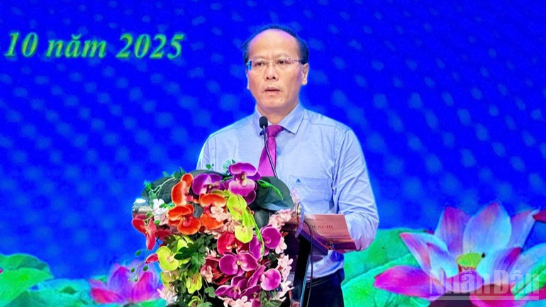 Đồng chí Nguyễn Khắc Hà, Phó Bí thư Tỉnh ủy, Chủ tịch Ủy ban Mặt trận Tổ quốc Việt Nam tỉnh Khánh Hòa phát biểu tại buổi lễ. ndo_br_img-3330-2879.jpg