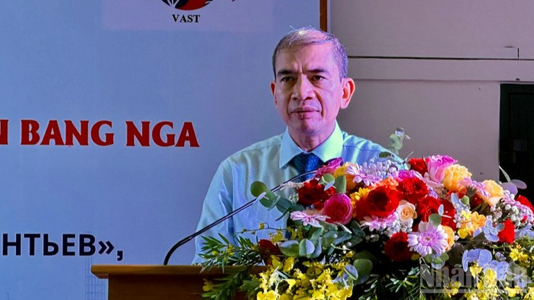 Professor, Dr. Tran Tuan Anh, Vice President of Vietnam Academy of Science and Technology spoke at the ceremony. ndo_br_img-3624-447.jpg