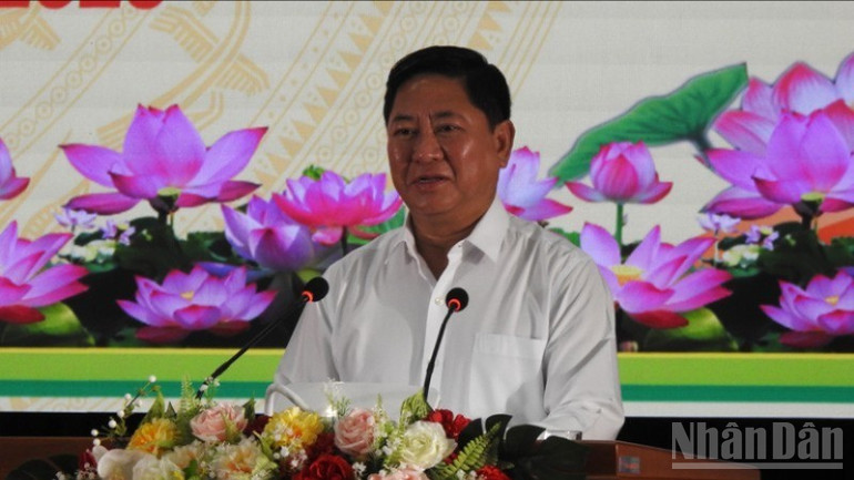 Đồng chí Trần Quốc Nam, Chủ tịch Ủy ban nhân dân tỉnh Ninh Thuận, Phó Trưởng Ban Thường trực Ban Chỉ đạo phát biểu tại hội nghị ndo_br_dscn7297-1307.jpg