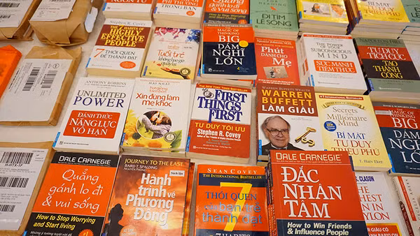 Sách giả ngày càng được làm tinh vi hơn, khiến những độc giả thông thường rất khó để nhận biết.