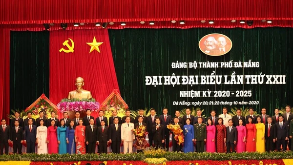 Ra mắt Ban Chấp hành Đảng bộ TP Đà Nẵng khóa 22, nhiệm kỳ 2020 - 2025. 