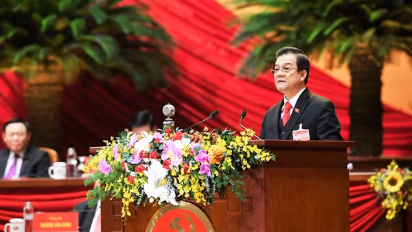 Đồng chí Lê Hồng Quang, Ủy viên Trung ương Đảng, Phó Chánh án Thường trực Tòa án nhân dân tối cao trình bày tham luận. Ảnh: tuấn anh - DUY LINH