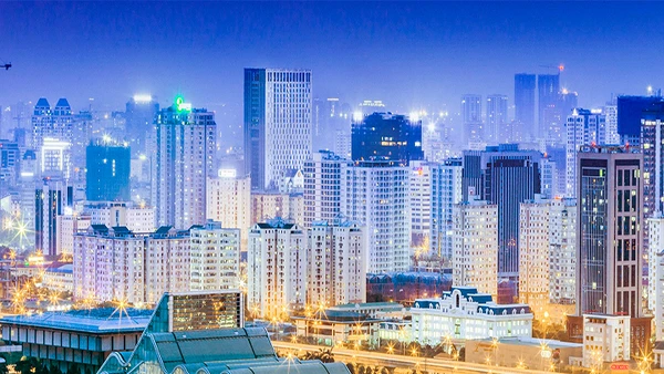 Lung linh đêm Hà Nội. Ảnh: VINH PHẠM