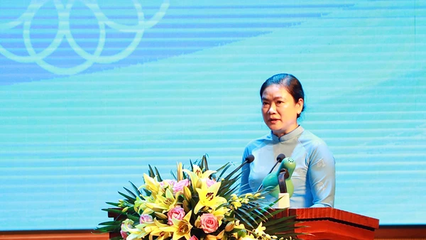 Phó Chủ tịch Thường trực Hội Liên hiệp Phụ nữ Việt Nam Đỗ Thị Thu Thảo phát biểu tại buổi gặp mặt.