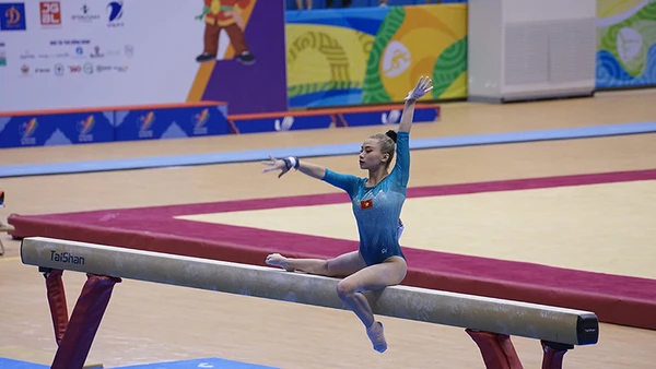 Ảnh đẹp SEA Games 31: Phần thi đồng đội của Đội tuyển Thể dục dụng cụ nữ Việt Nam