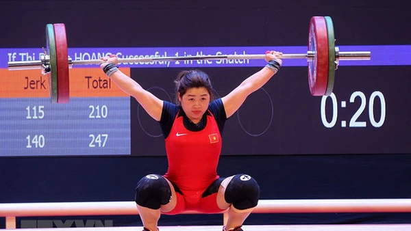 Cô gái dân tộc Giáy, Hoàng Thị Duyên phá kỷ lục SEA Games