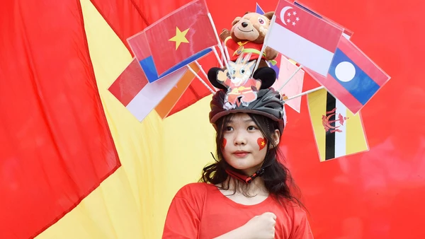 Một ASIAN đoàn kết thể hiện qua phong cách cổ vũ. 