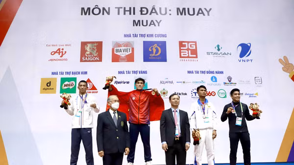 Vận động viên Nguyễn Trần Duy Nhất giành Huy chương Vàng hạng 60kg.